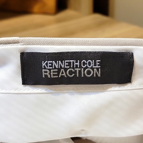 EUC  Men's Kenneth Cole Reaction Stone/Light Oatmeal  Dress pants  30 x 32 - Picture 7 of 8